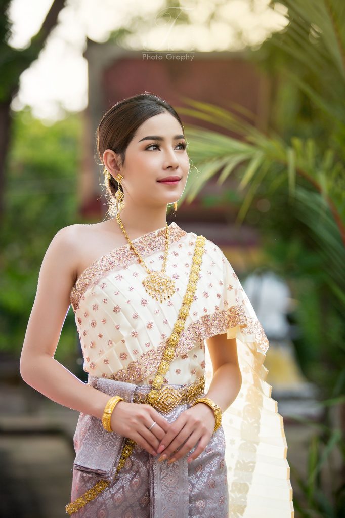 Thai dress travel in phuket thailand