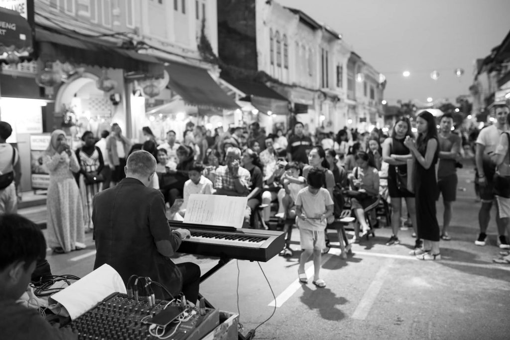 street misic at phuket old town