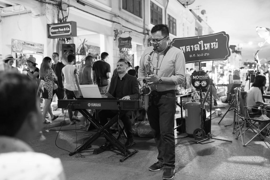 street misic at phuket old town