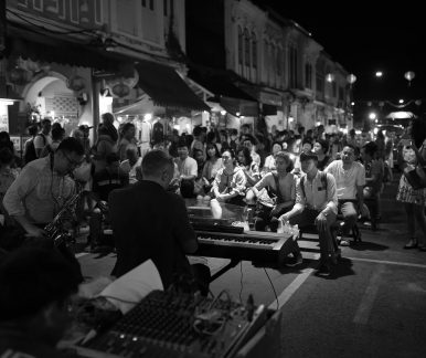 street misic at phuket old town