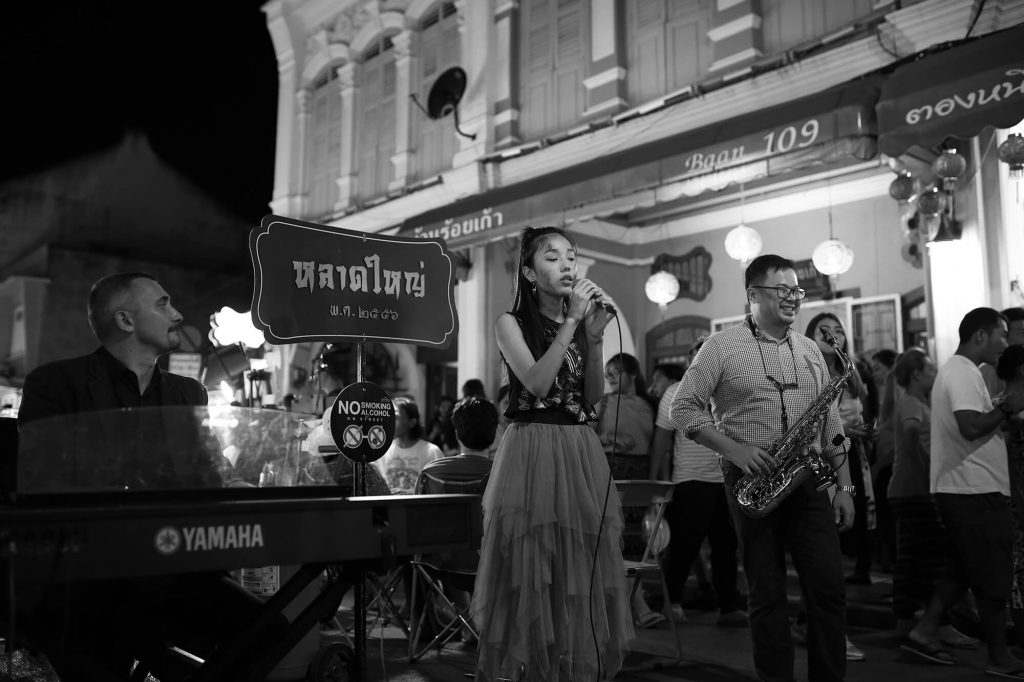 street misic at phuket old town